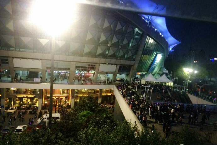 张信哲虹口足球场演唱会,张信哲太原开唱