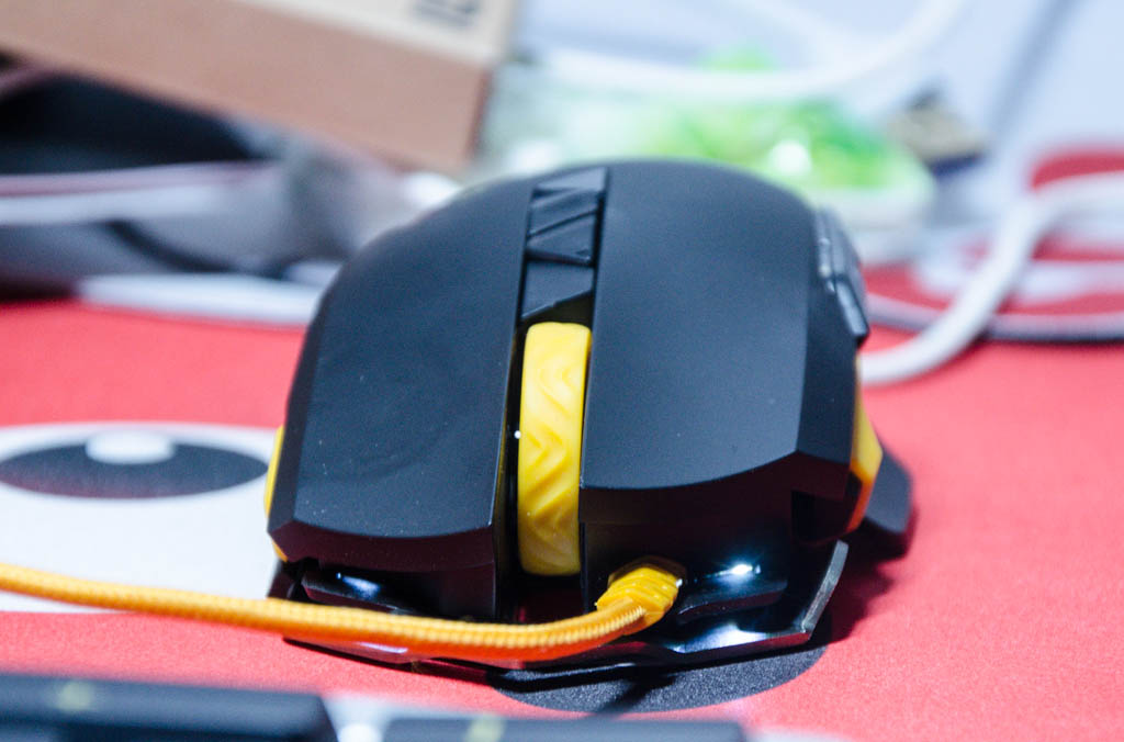 贱驴绝尘鼠标评测,贱驴325s是光电鼠标吗