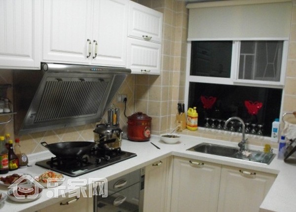 开放式厨房油烟机侧吸还是顶吸好,油烟机选顶吸还是侧吸好