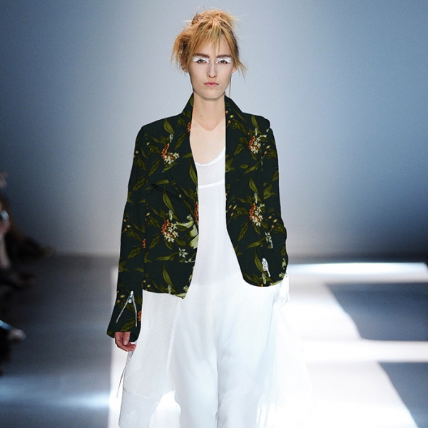 影响服装廓形的重要部位,影响服装颜色的因素