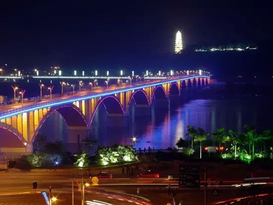 英德？那里穷乡僻壤！TVB剧中的清远：我们清远很穷的！