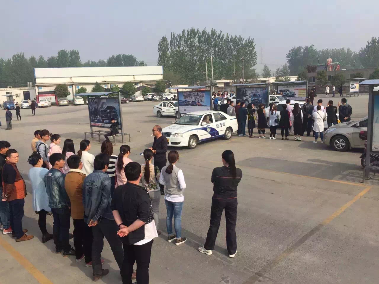 学车时光：驾校客服起到的积极作用，有多重要？