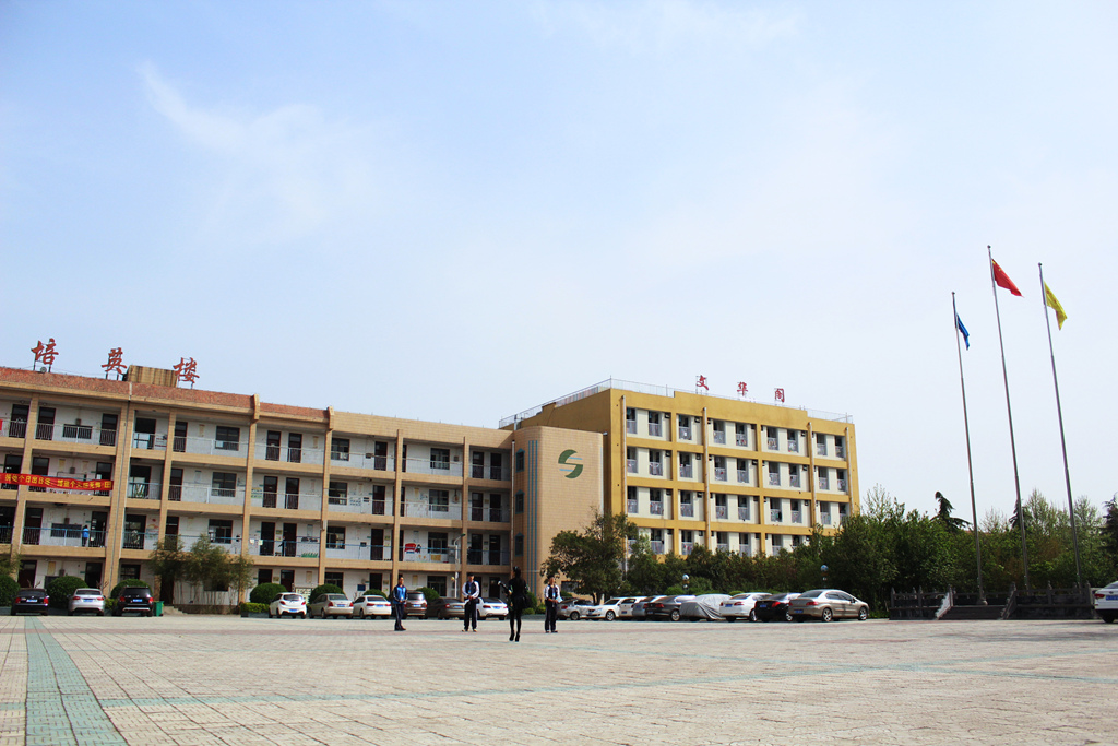 洛阳市第十二中学学校环境,洛阳市第十二中学毕业