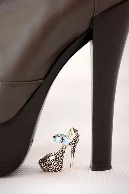 李晨送给范冰冰的200万娃娃，其实并不贵！