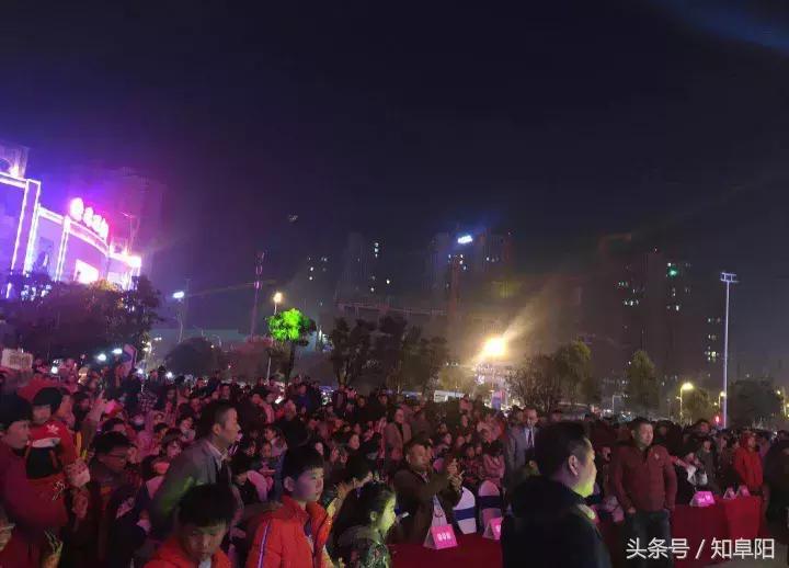 阜阳商厦时代广场狂欢活动,阜阳商厦时代广场7月活动