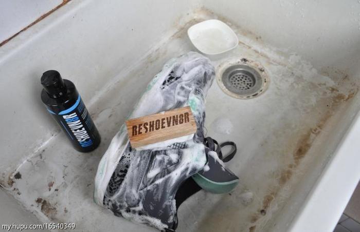 球鞋表层清洁视频,球鞋清洁最全小妙招