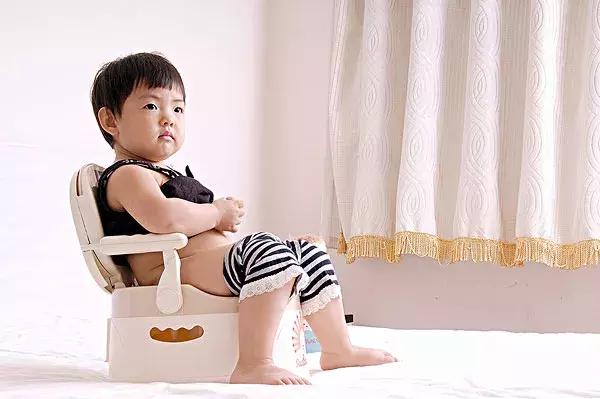 拉黄色便和黑色便是什么原因,黑绿色稀便是什么原因