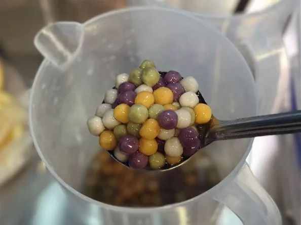 南*夫子京**庙这家茶饮店新开就排队，背后还有台湾30年茶叶专家撑腰