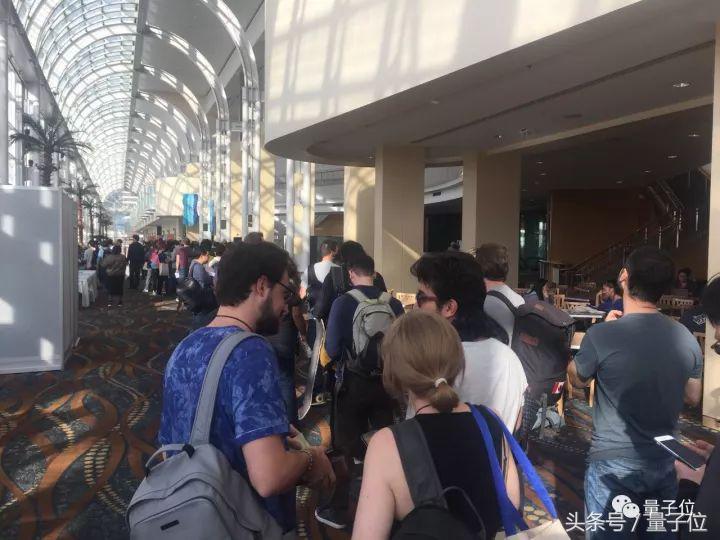 “不正经”NIPS大会指北：嘻哈歌手、感人长队（以及最佳论文）