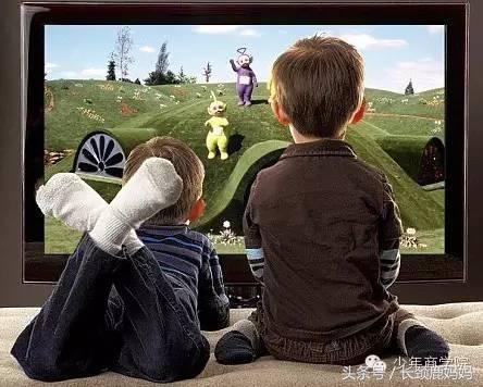 看全球各地果敢爸妈不同寻常的教养笔记，“敢让孩子做自己”！