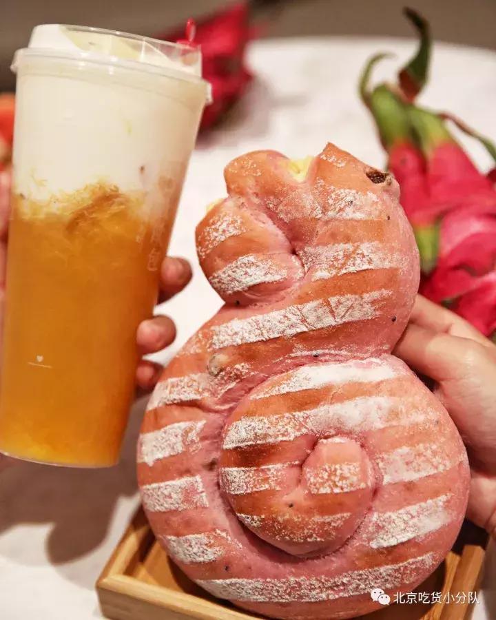 卖包包的茶来了，第1家在西单