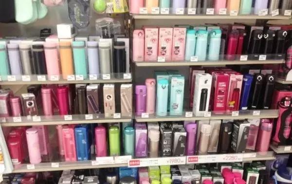 实拍中国人去日本“血拼”画面