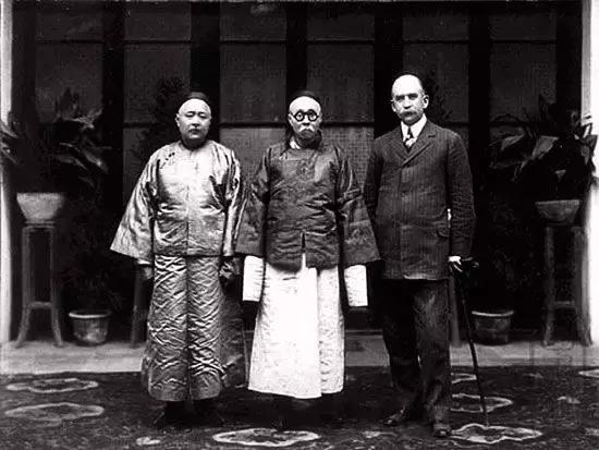 耗时40年,花费300万购置千件中华*物文**,这个美国人偏要捐给中国