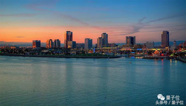 “不正经”NIPS大会指北：嘻哈歌手、感人长队（以及最佳论文）