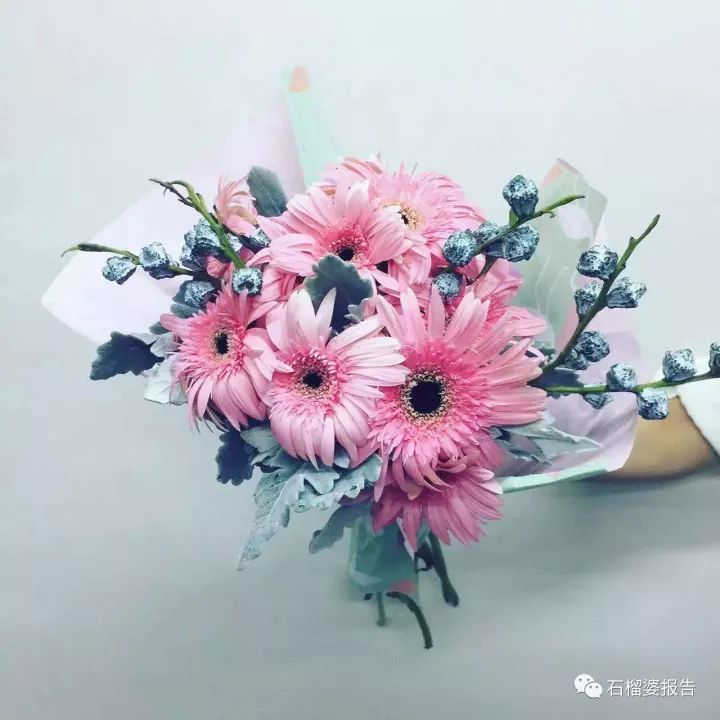 一天能赚5万元的兼职,一个月赚5千的兼职