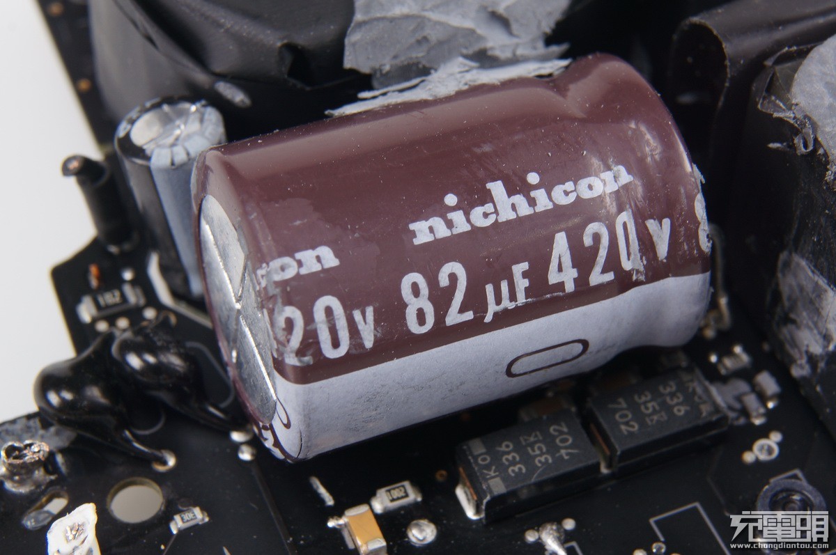 苹果87w充电器原装测评,苹果原装pd充电器66w超级快充