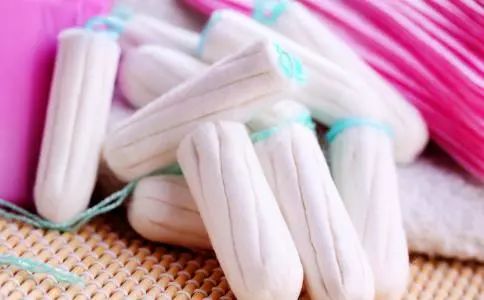 跟“大姨妈”奋战了几千年，揭秘过去女性用过的秘密*器武**！