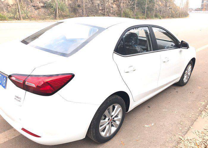 荣威3602018款,2017款荣威360手动豪华价格