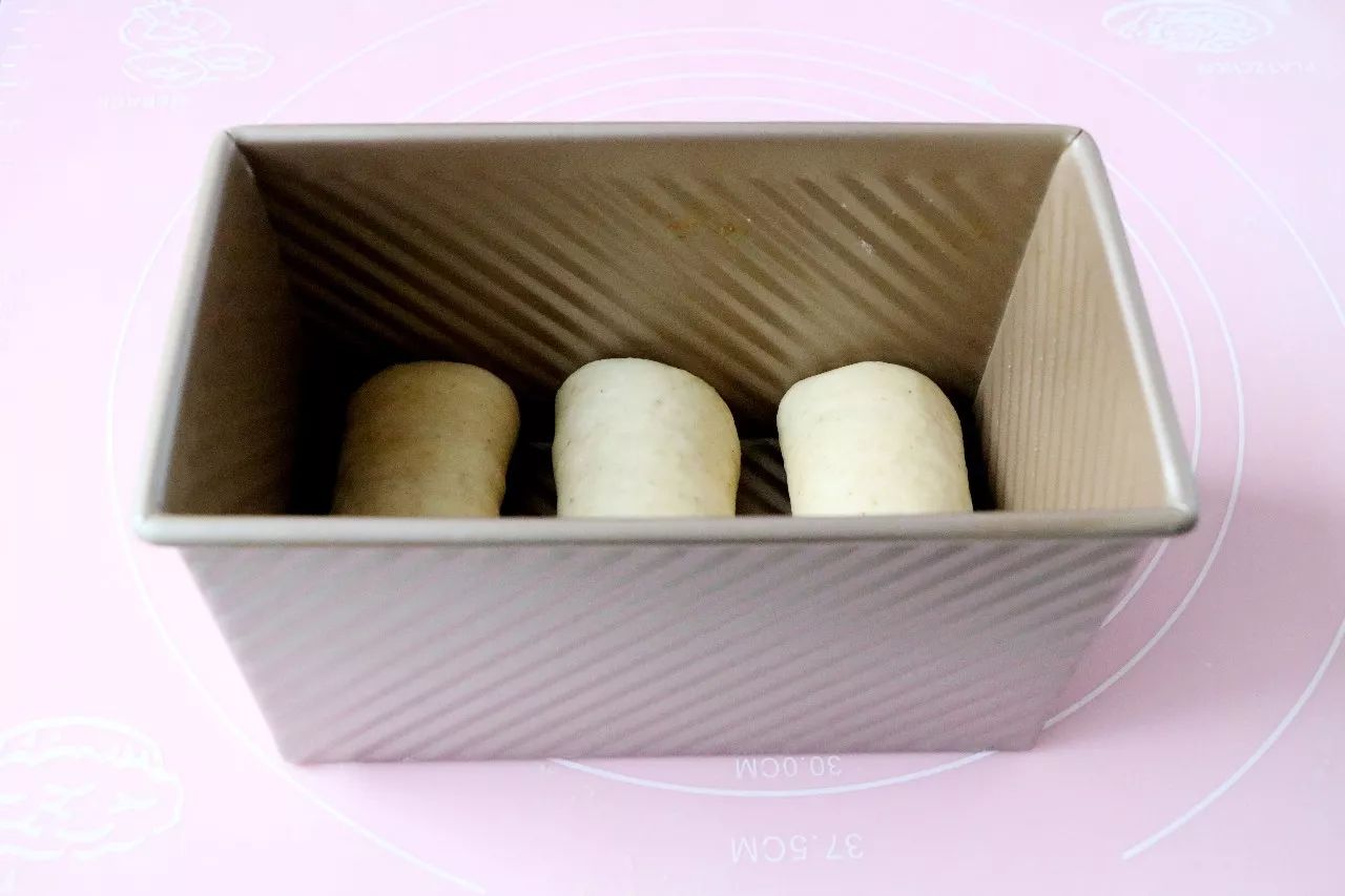 不用揉手套膜做吐司面包,吐司的做法不用黄油不用面包机