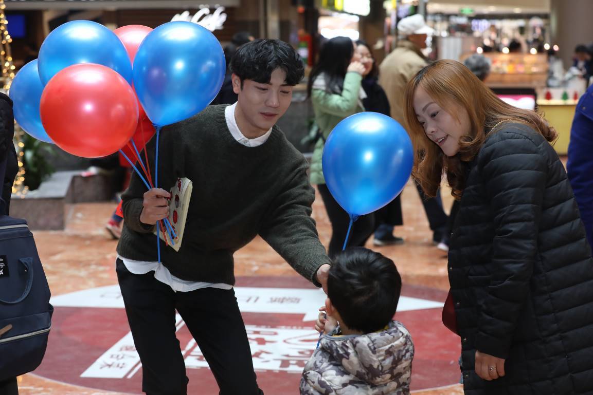 DHCHelloKitty少女心限定款带你体验冬日润养