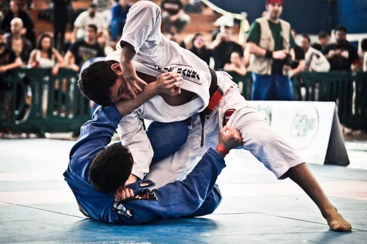 揭秘柔术届的民间传说！洗腰带会死师傅？柔术黑带竟是这么来的？