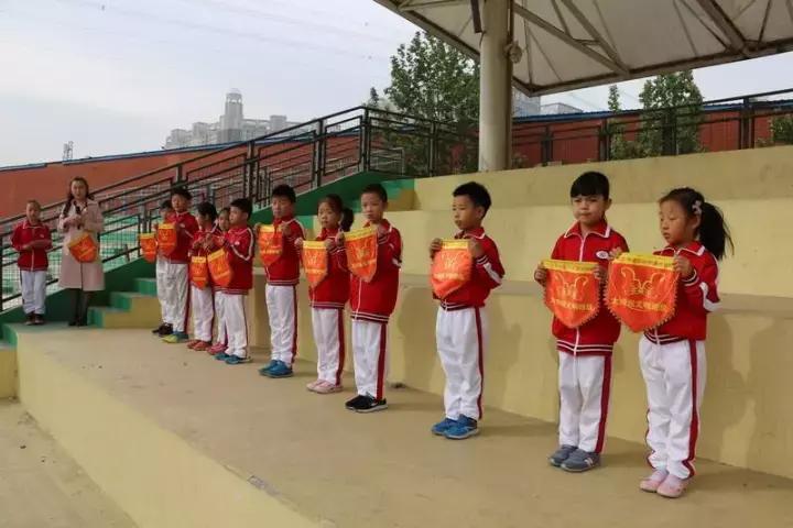 各个学校校服款式,今年学校最流行的校服