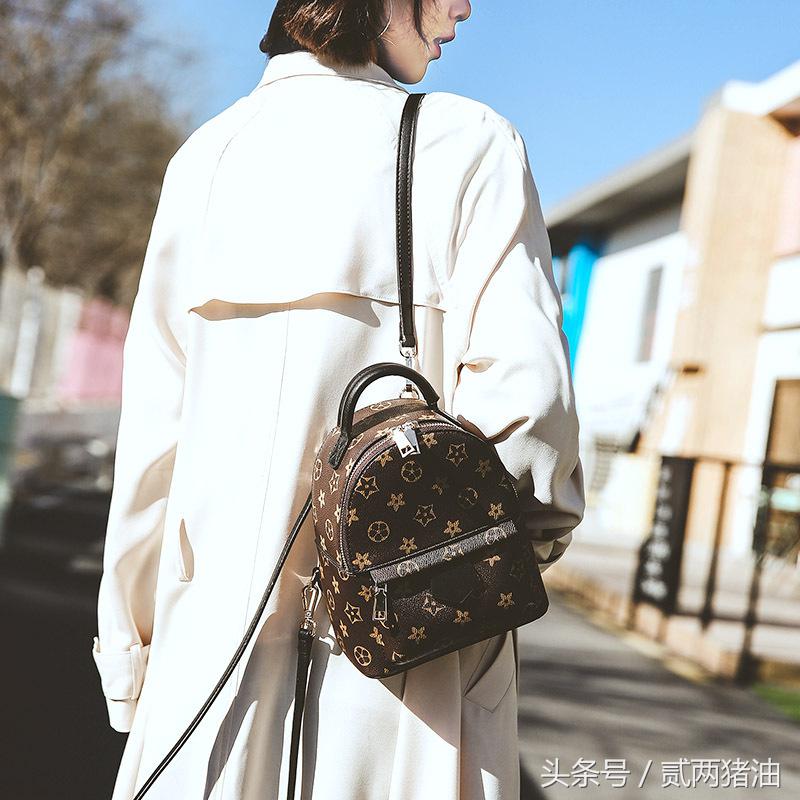 新年除了买新衣服之外，包包也不能缺少！想省钱当然选择逛淘宝啦