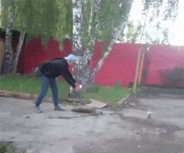 搞笑gif趣图舔冰激凌,少林龙爪手搞笑图片图文