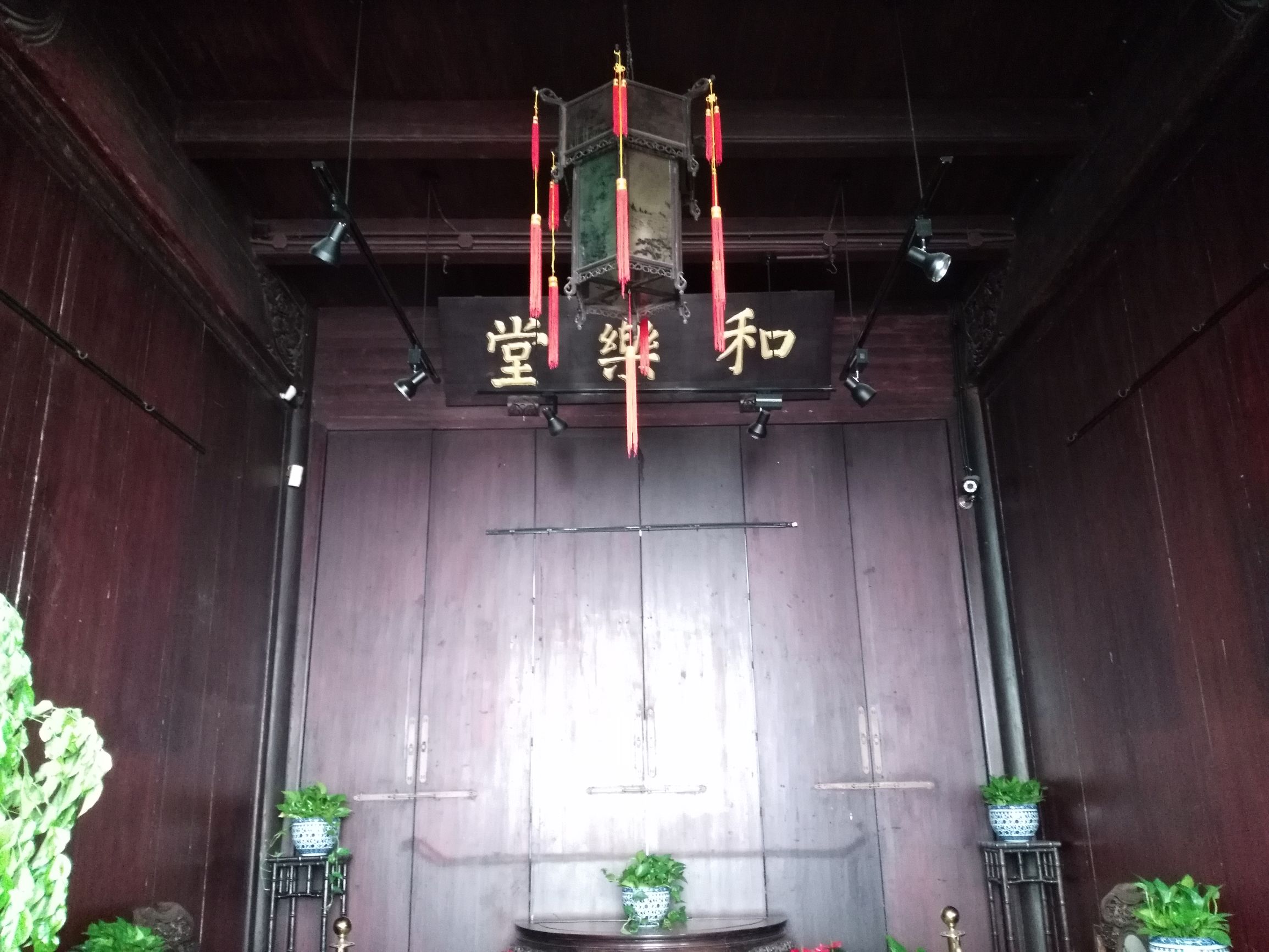 胡雪岩与罗四太太,胡雪岩旧居和故居多远