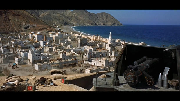 它又老又长，却是最伟*史大**诗片：《阿拉伯的劳伦斯》上映55周年