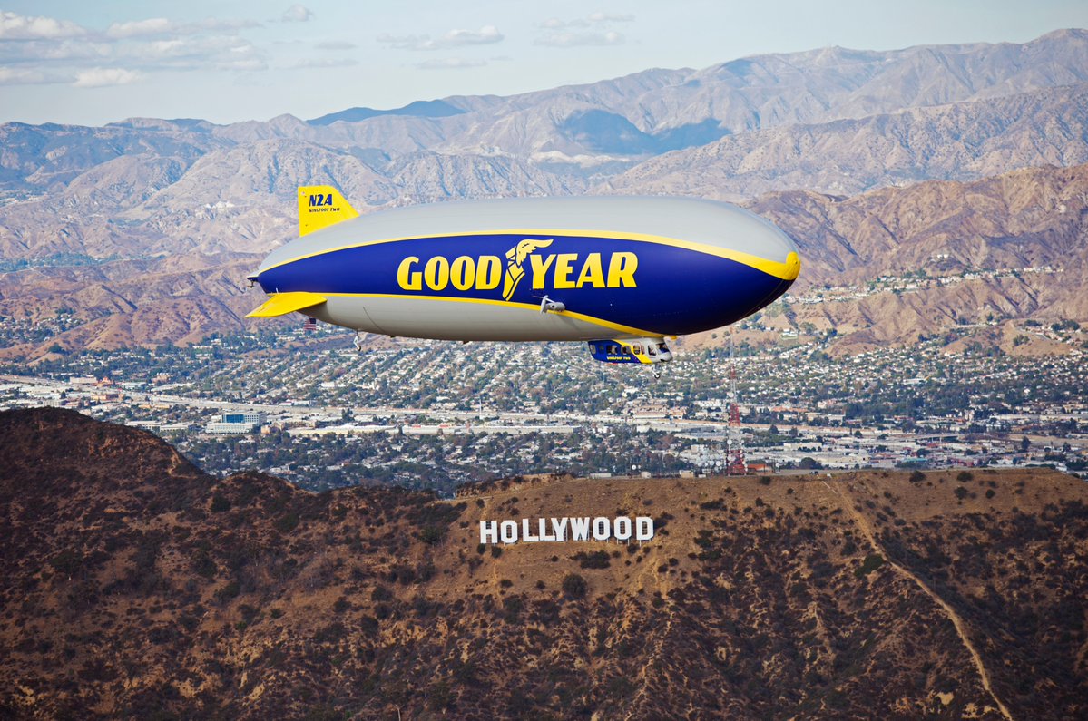 固特异飞艇什么材料,固特异飞足和飞艇