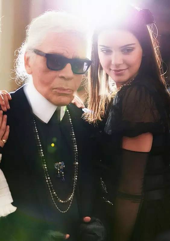 雅诗兰黛10号口红,esteelauder雅诗兰黛口红