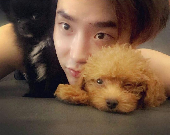 听说你爱豆行程结束后第一件事，就是赶回家见ta！