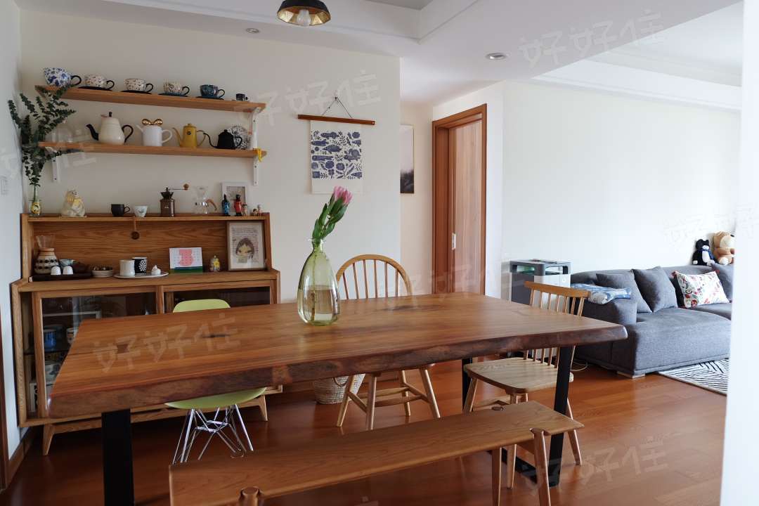 把阳台改造属于自己的小天地,把一平米的小阳台改造成秘密基地