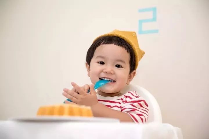 宝宝辅食添加最全攻略,10-12个月的宝宝辅食怎么添加