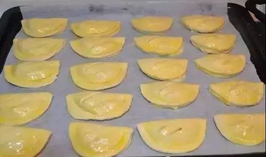 酥到掉渣的榴莲酥,又香又酥的榴莲酥