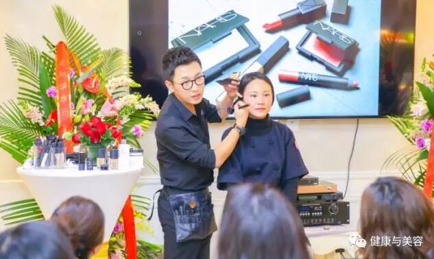 铭记恩情存如血，《健康与美容》25周年「恩友之约」