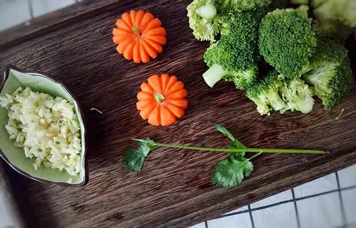 皇后锅懒人餐简单方便优雅,皇后锅懒人美食