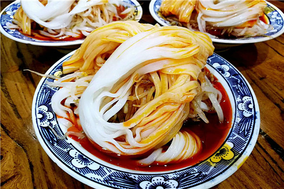 坐着高铁去西安，逛吃逛吃逛吃……