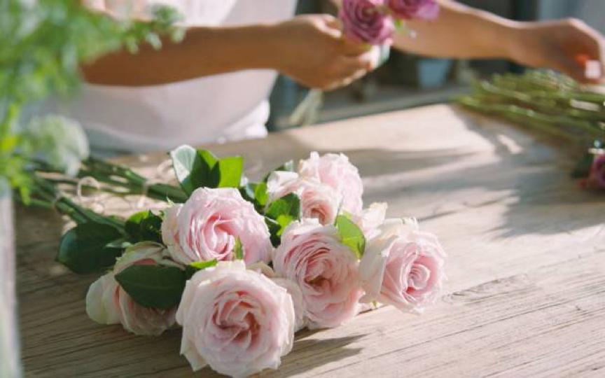 怎么保留花色做干花,如何把鲜花做成干花保留花色