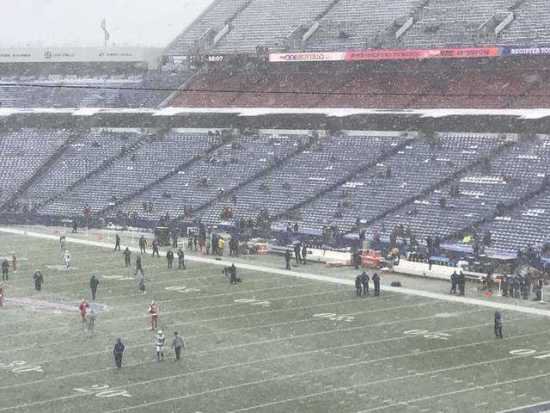 大雪中的足球赛,大雪中的足球比赛视频