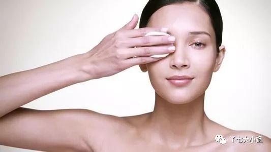 列举四种不同的肤质选择卸妆产品,哪款卸妆产品卸得干净