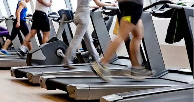 室内跑步机与室外散步效果一样吗,室外跑步与跑步机有什么区别