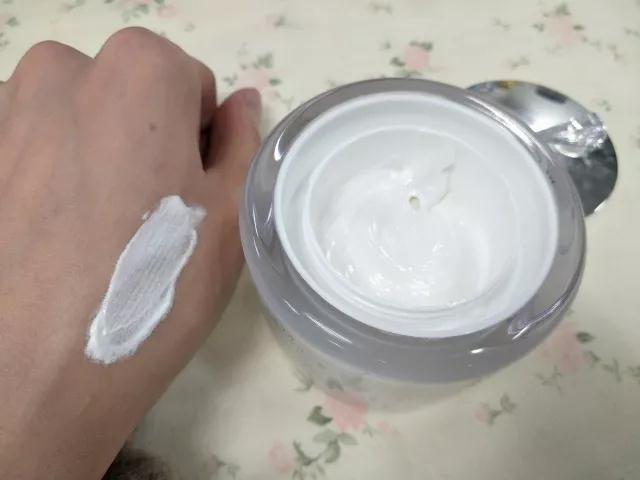 一路开挂底妆全线测评全是大实话,值得买的第一瓶大牌粉底液