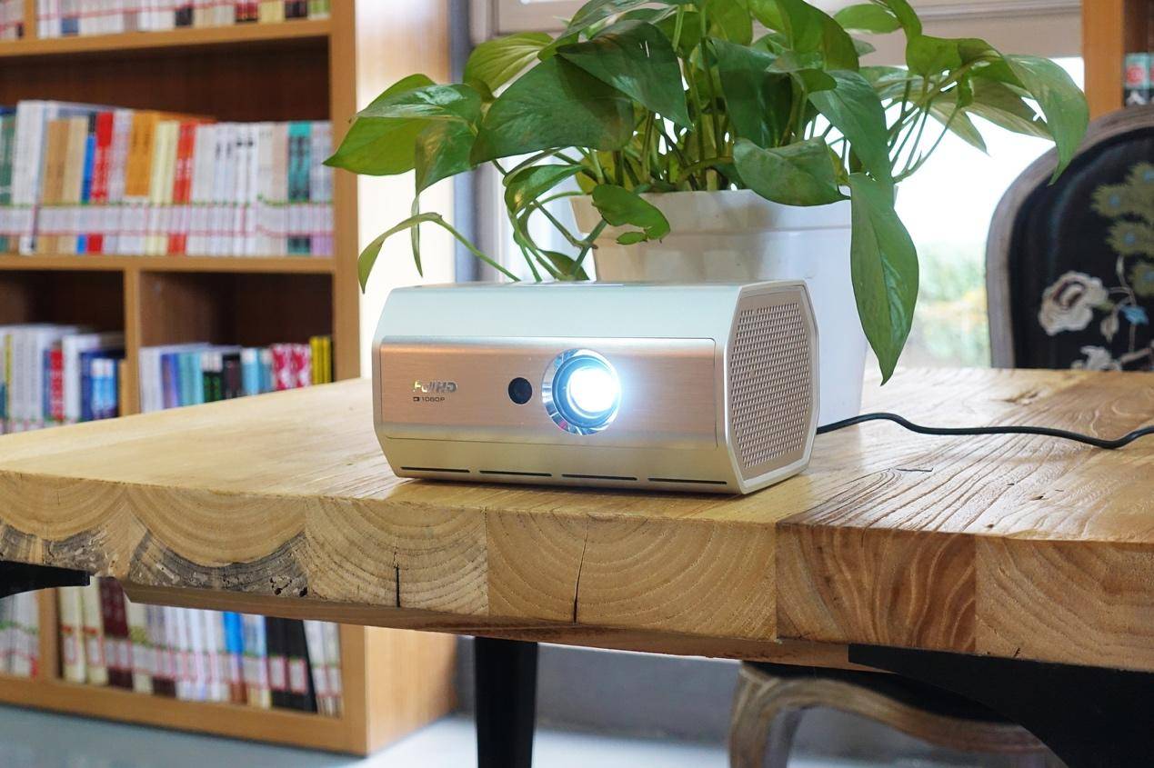 微鲸投影m1f1对比,微鲸投影仪f1使用说明