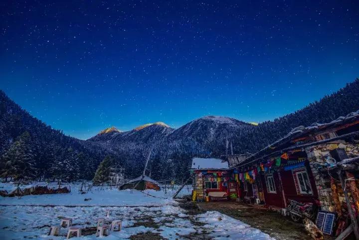 一下雪峨眉山就成了仙境,一下雪川西便美成了天堂