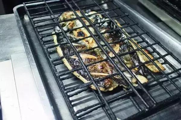 烤鱼店十款烤鱼秘制配方制作工艺,正宗烤鱼制作方法全过程