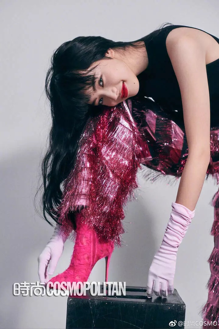 迪丽热巴郑秀妍郑秀晶,小松菜奈裴秀智长得很像