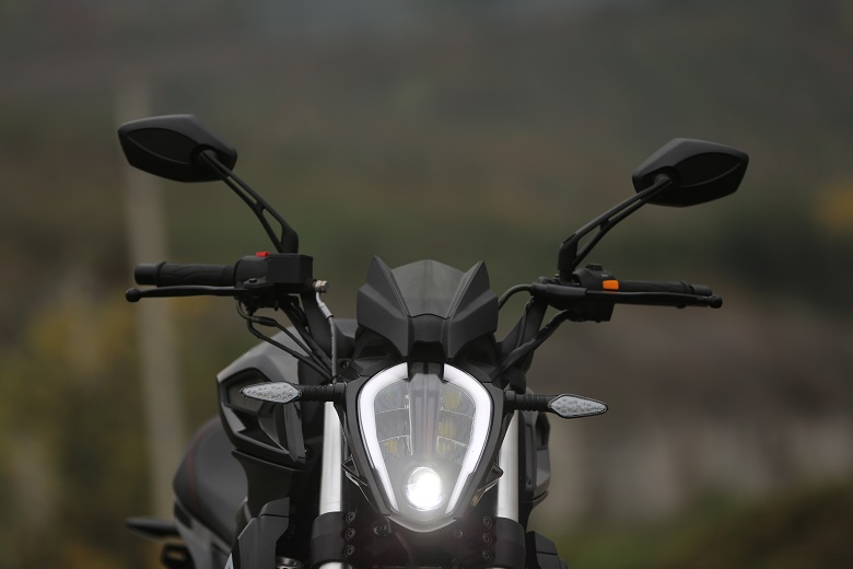 新感觉250双缸二手多少钱,新感觉双缸250摩托车推荐