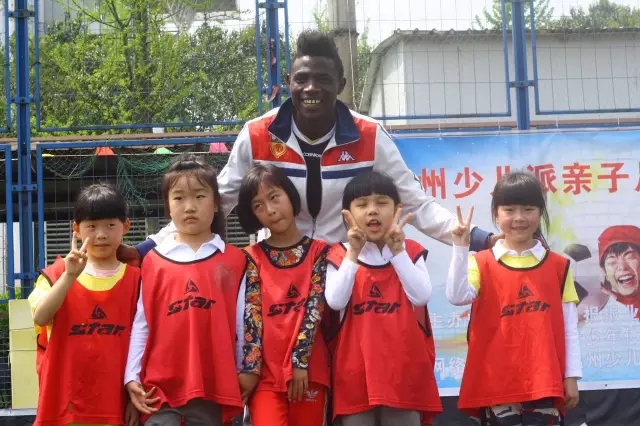 亲子足球如何开展,足球公益课亲子